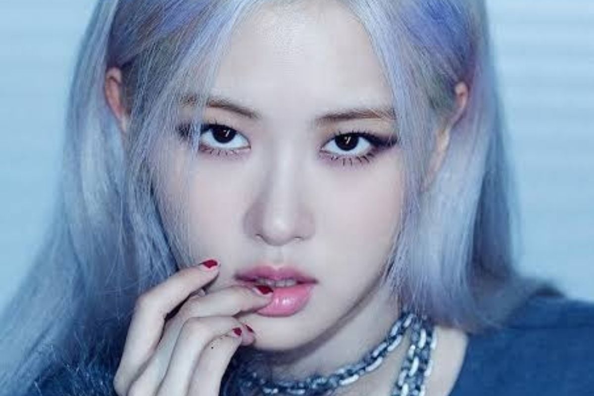 K-netizens Happy About Rosé Not Signing Individual Contract With YG