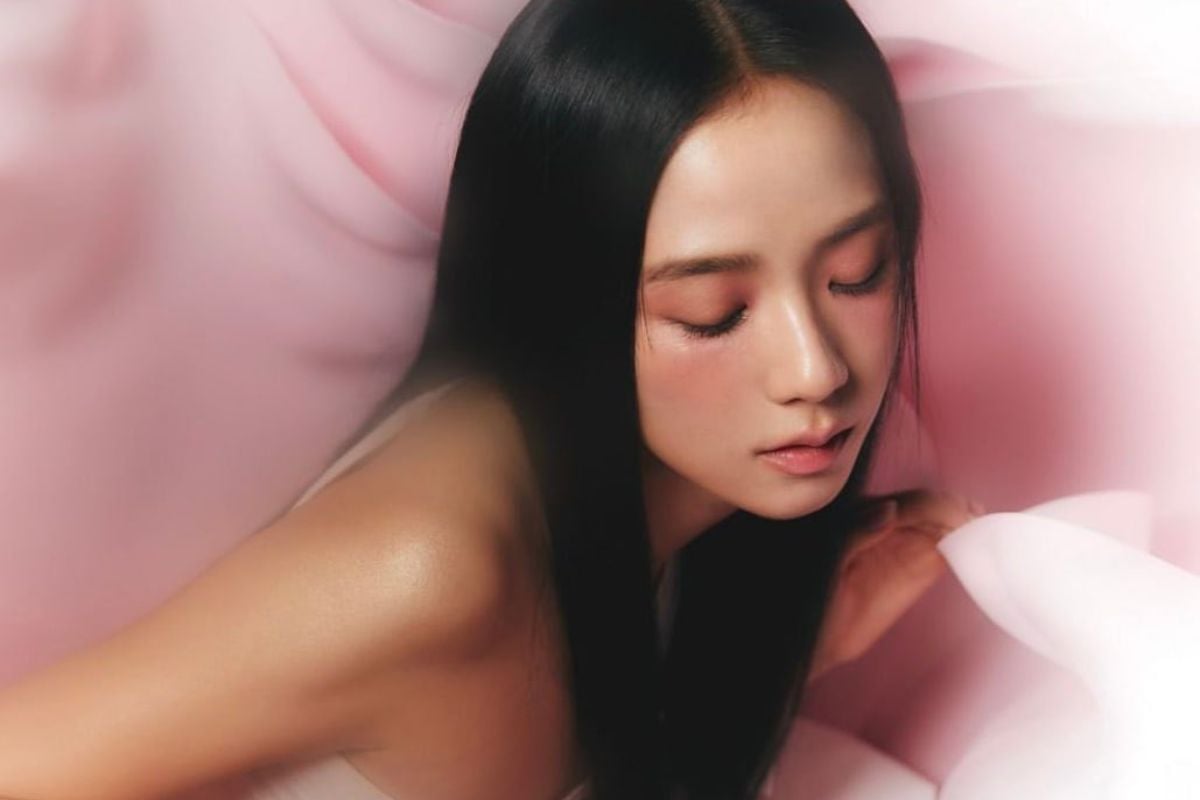 BLACKPINK’s Jisoo’s “All Eyes On Me” Achieves 100 Million Streams on Spotify