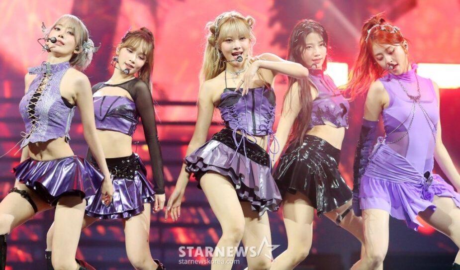 LE SSERAFIM at the 2023 Asia Artist Awards