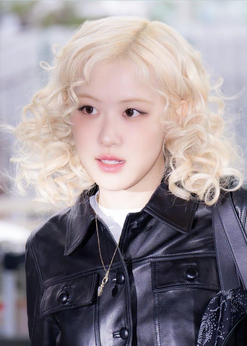 rose blackpink airport mama 2024